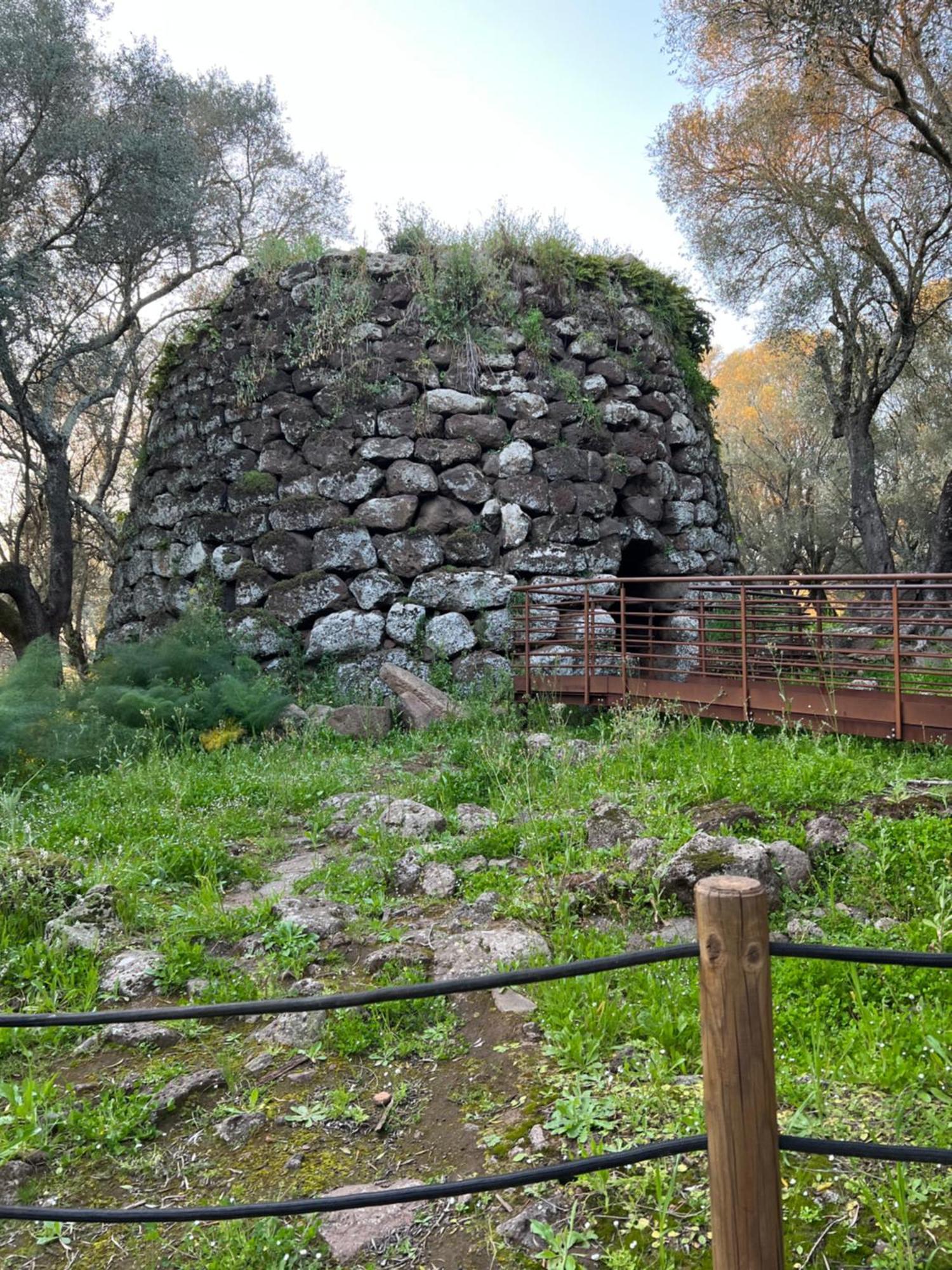Muristene Pozzo Santa Cristina Paulilatino Exterior foto